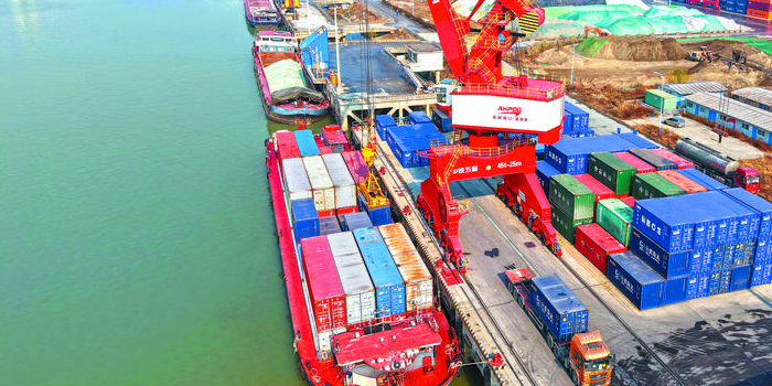 巢湖港到上海港直达航路正式开明