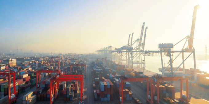 "稳表贸"多个港口船埠颁发沉箱免费堆存，堆场近期也不得涨价